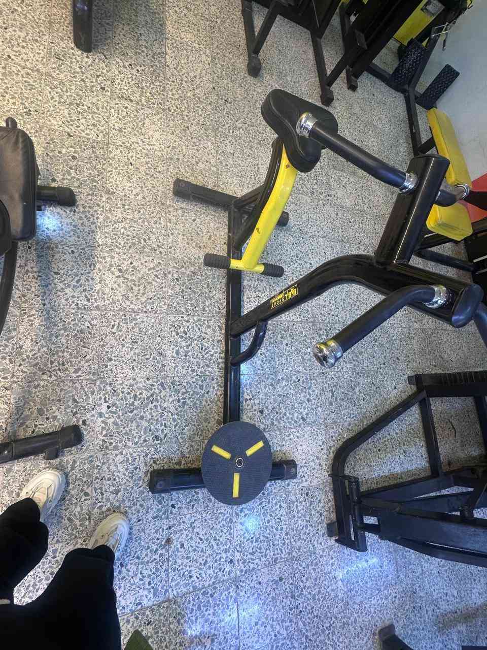 للبيع اجهزه قاعة نسائية  
متكاملة مابيها نقص
اجهزة شغالة وبدون عطل مع سبالت عدد ٣ 
البيع شلع بدون مفرد 
سعر مناسب 
لاجهزه تكفي مساحه 200متر 
العنوان النجف الاشرف 
للتواصل ***********
