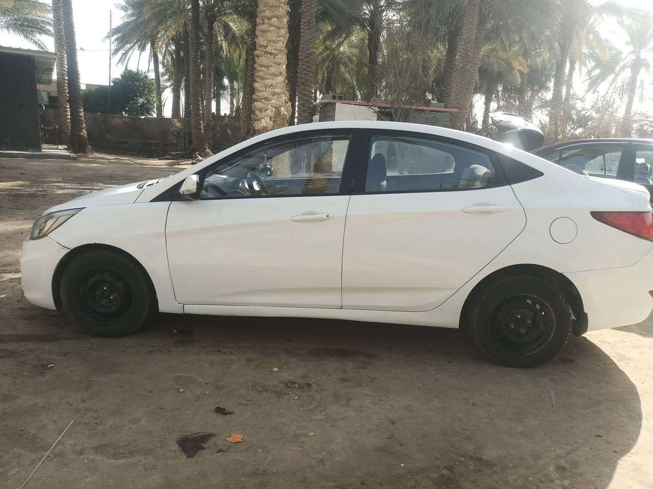 السلام عليكم 
اكسنت 2015خليجي محرك 1600
صدر امامي خلفي دبلات امامي خلفي جيدة
محرك كير خير من الله
شاشه
اشاير بالمري
رقم بغداد  انكليزي باسمي تحويل مباشر سنوية 2028 
بيها ضربة جاملغ خلفي فقط
وبيها قطع صبغ ابيعها حزام حتى لا اتعبك ولا اتعبني
السعر 85 وبيها مجال قليل 
اتصال *********** واتساب موجود 
اقرأ المنشور زين واذا ما عجبك السعر لا تكسر بحلال الناس الله يرزقك بالاحسن منها .
مكاني بابل الاسكندرية
