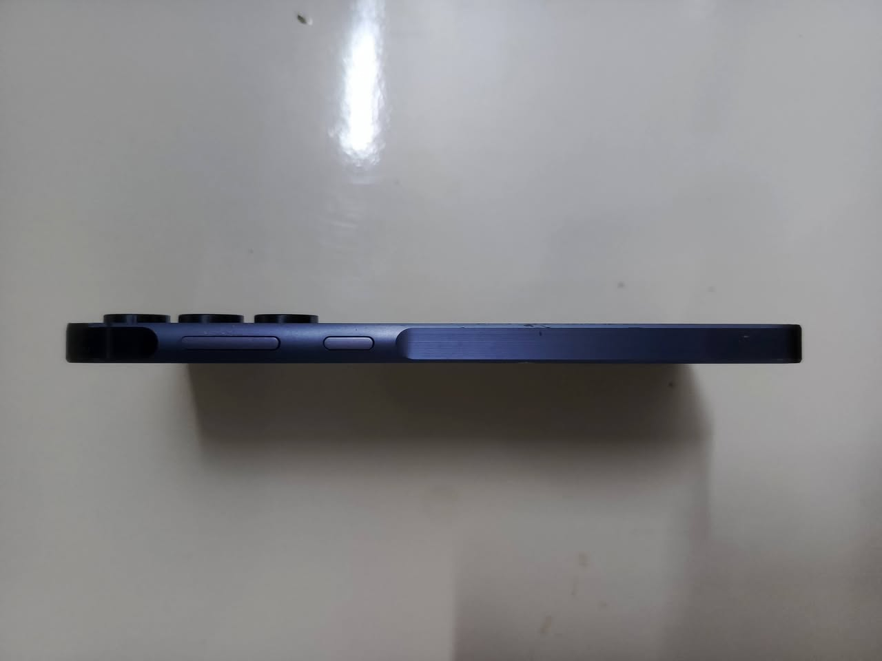 مواصفات
شاشه amoled يدعم hdr10+ نوع الشاشه 8bit يدعم 120hz و 60hz لا يحتوي على واير فقط الهاتف و العلبه اداء الالعاب ببجي 60fps بالراحه كول اف ديوتي 60fps دلتا فورس 60fps هاتف نضيف جدا اشتريته قبل سنه جهاز لا يعلك لا يحمه و لا يخلص شحن حاله البطاريه ممتازه سبب البيع محتاج  و اليجينا كل الهلا بيه هديه معه سماعه بسعر 60.000 من نوع fastace فاخره جدا تدعم وضع anc و بدون anc و تدعم وضع الذين لديهم سوء بالسمع يدعم Dolby atmos و تحياتي رقم للتواصل ***********
