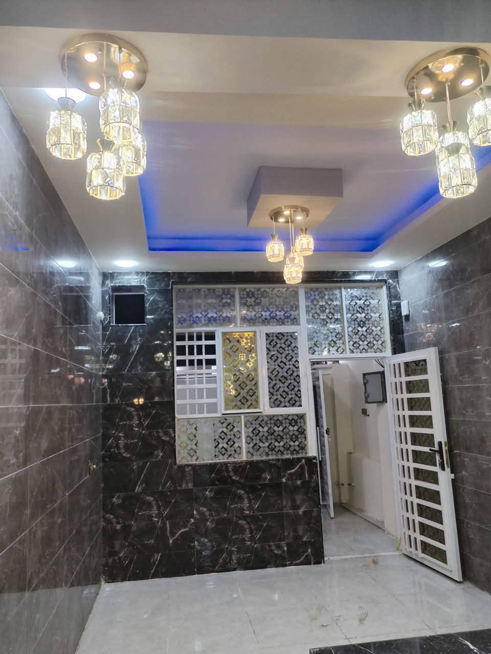 #🙋‍♂️بيت150متر فول فول   😲
#يعلن_مكتب_الانوار مقابل_قرية_لغدير_عمود282_مباشر

#__مساحه_لبيت_لواحد150متر_مربعه  

#_قريبه_عله_شارع_لعام_كلش 

#بيت_طابو_زراعي_سند25

#سعر_بلاش بلاش _وبيه_مجال  

بناء حديث

غير مسكون

بناء ممتاز جدا 

 عنوان لبيت النجف 

#مقابل_ملحق_قرية_الغدير_مباشر 

يحتوي لبيت على+ غرفه2 +صاله +ستغبال +مطبخ +صحيات بلداخل +وصحيات بلخارج للاستفسار مراجعه المكتب او اتصل على الرقم واتساب***********//

☎️*********** //***********☎️
