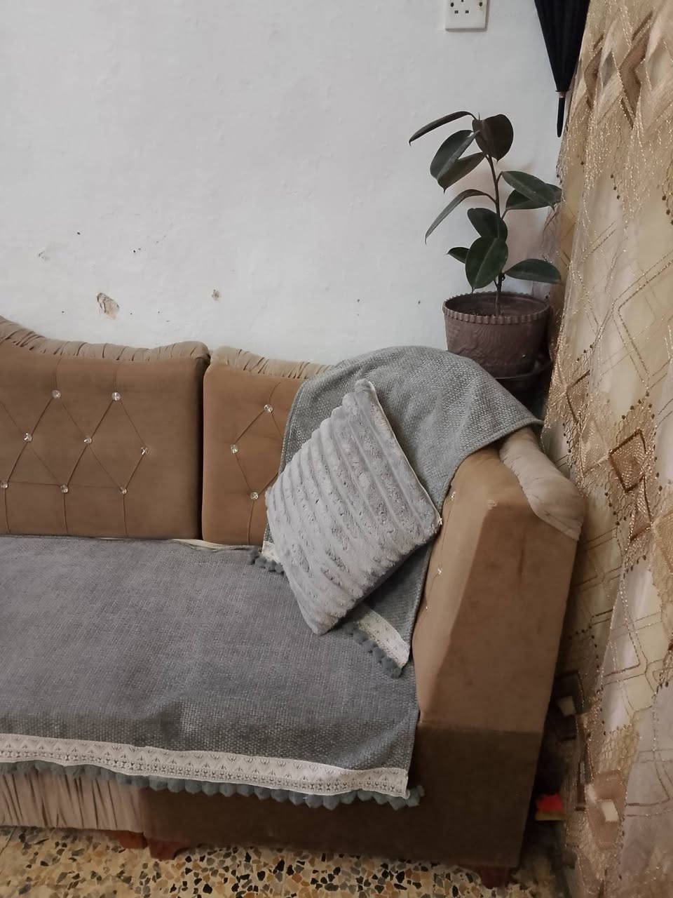 طخم تركي 8 امتار مكاني موصل جانب الايمن السعر 200 وبي مجال


**إذا كنت صاحب هذا الإعلان وتريد حذفه لأي سبب، رجاءا أرسل رسالة إلى الدعم الفني**