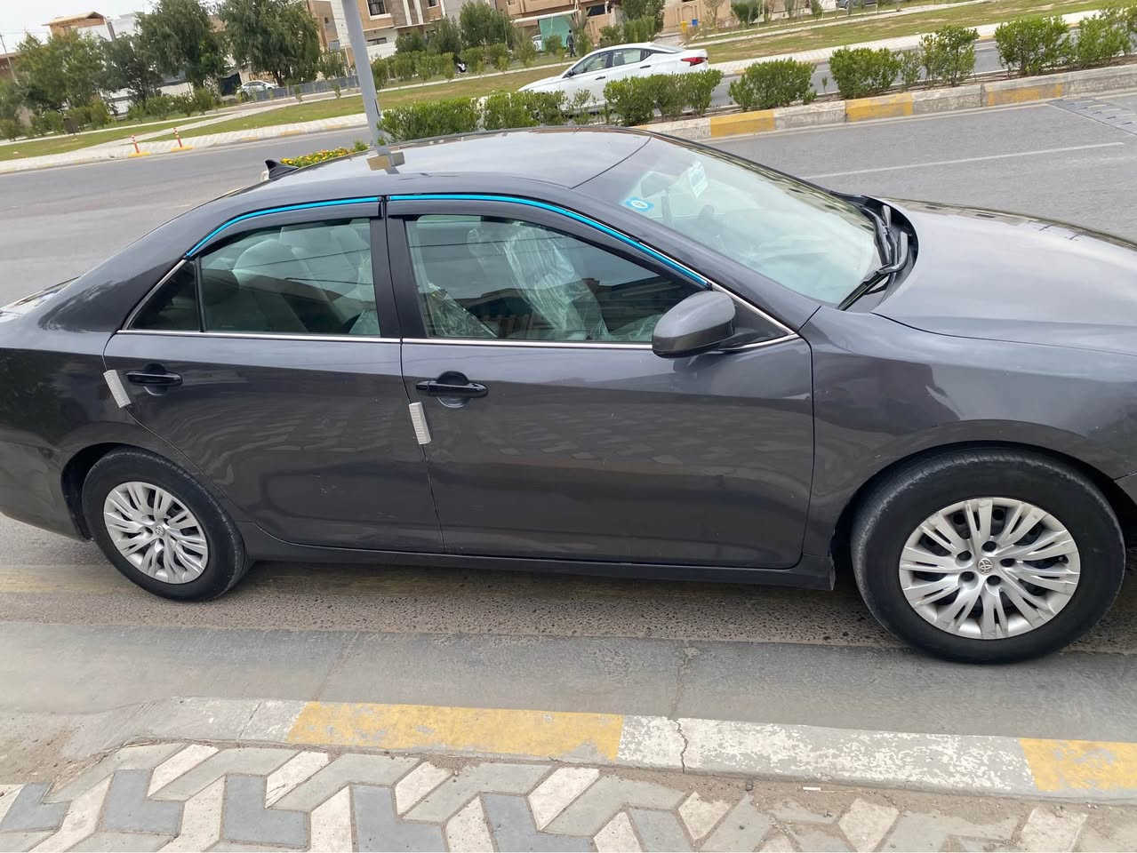 سلام عليكم كامري موديل2012رقم بغداد  مميز وارد امريكي سياره بيه 3قطع رش كير مكينه صار شهر من مشدودة جديدة  خير من الله تبريد تدفأء كله تمام  
كامرة 
حساسات امامية وخلفية 
شاشة  
تحكمات ستيرن 
مثبت سرعة 
نضام ايكو اقتصادي 
 داخل صاج  
للاستفسار اتصل *********** الفلوجة, الأنبار
