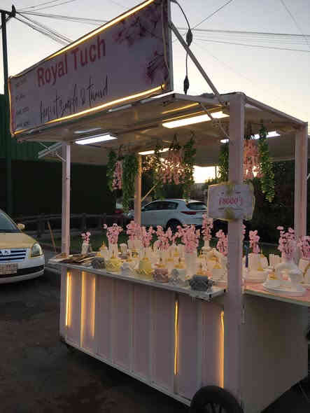 عربانة جديدة للبيع

تصميمنا الخاص قياس مترين مع ميز متحرك قياس مترمع مخزن يحتوي على بابين 
ضخمة بالحقيقة وتتقفل من كل الجوانب 
رقم الموبايل *********** بغدادشارع فلسطين واتساب موجود اواتصل
