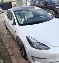 تسلا موديل 3 • ٤٣ الف ميل • صور حادث
