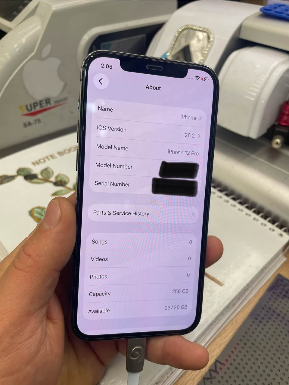 ئایفۆن 12 پڕۆ 
ڕەنگی ڕەش
256 گێگابیت
1سیم
پاتری 100 بەس گۆڕاوە
خاوێنی 85
نرخی 250$ کەمێک معامەلە 
لە سلێمانی 
*********** السليمانية, العراق
