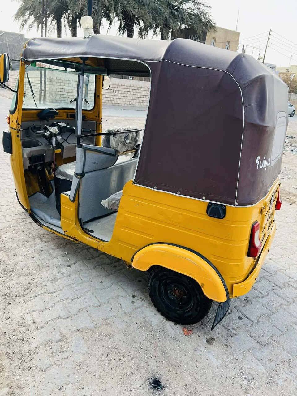 السلام عليكم للبيع تكتك 19 بيها ضربه بس باللغد والباقي كفاله ماكينه جديده ظفيره جداه رقم تجف باسمي مدور ثاني يوم شرط برغي ما ناقصها كهربائياتها كامله حداديه جديده تخم تاير جديد سعر 5500 وبيها مجال مكاني نجف 
*********** رجاء لا تراسل مكلف بالنشر هذا رقمه وخابره
