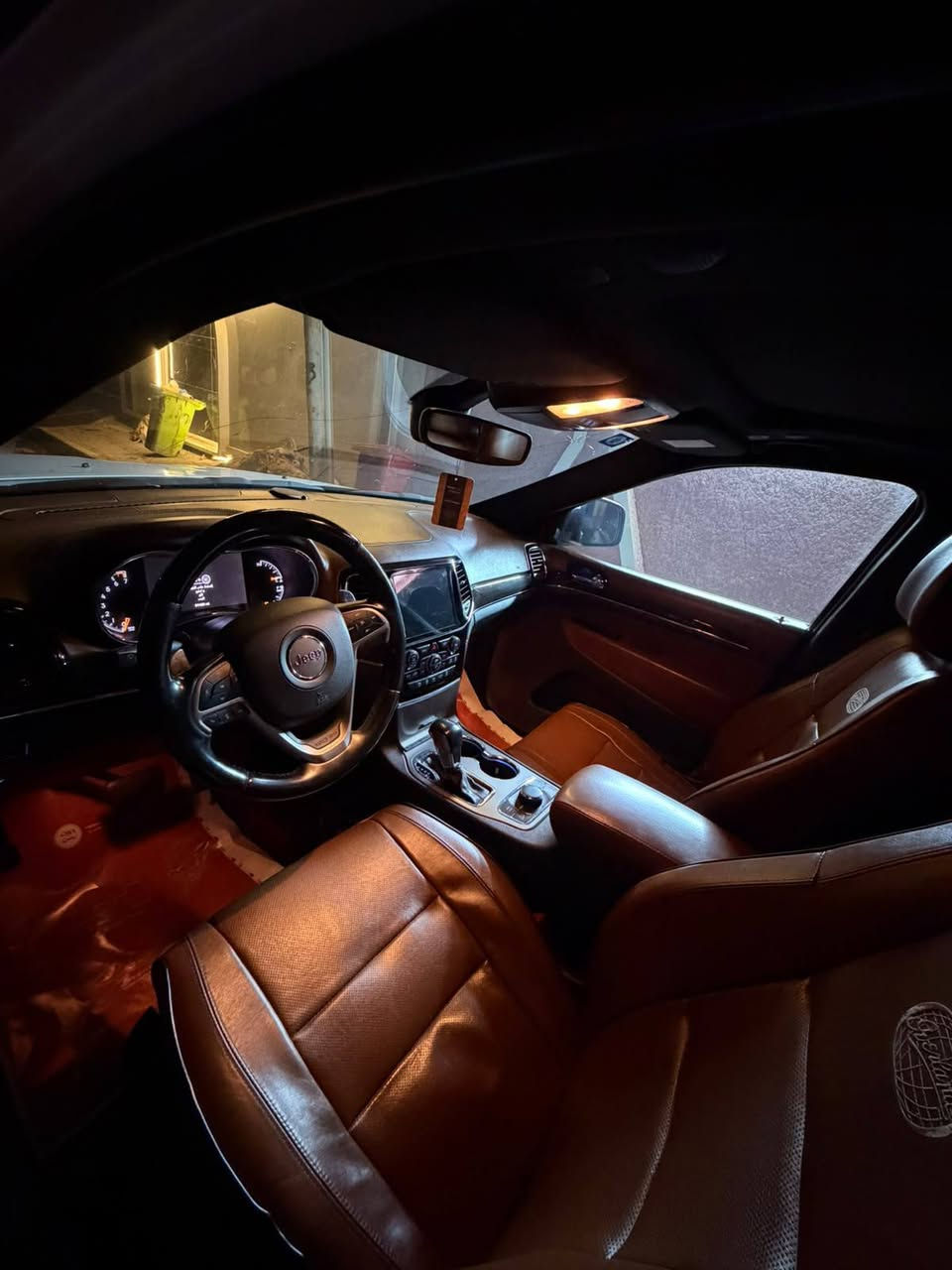 Jeep  اوفر لاند خليجي موديل2020
السياره فول مواصفات 
فتحه 
بصمه 
كشنات جلد 
بصمه 
كشن كهرباء
جكات
بنيد مبدل شركه تبديل بساتم 14 
السياره ماشيه m65
السياره خير من الله 
***********
السعر 275
