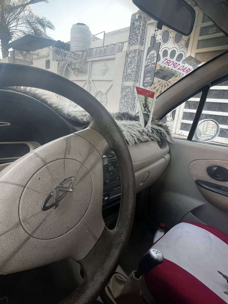 سيارة 🚙 كيوكيو نظيفة وتخبل موديل٢٠١٢ سعرها ٢٨ اداورها ثاني يوم رقمها نجف ومكاني نجف الشراي يتصل على هذه الرقم***********
