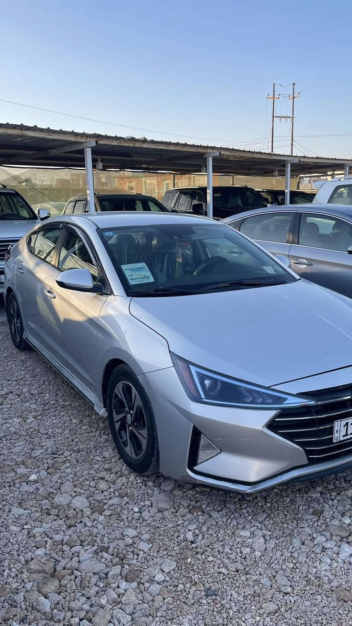 السلام عليكم
النترا موديل 2020
السياره بحاله ممتازه مناقصها ولا برغي 
كير محرك نضيف 
ألم السياره بدون قطره صبغ فقط تبديل باب السايق بلادي نفس اللون ،
نقطه عمياء 
رادارات 
كامره دواره 
الشكل الجديد
تايرات جديده 
صدر حداديه بشرط 
السعر : 130 وبيها مجال 
العنوان : الرمادي 📍
للأستفسار :***********
