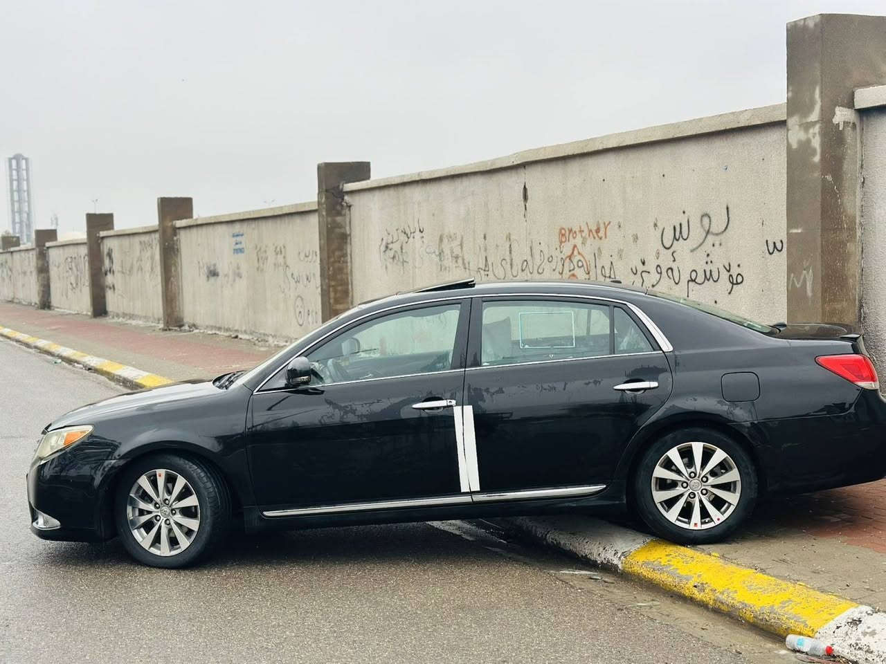 ئه م سياره يه بو فروشتنه موديل 12سناوي هاته 29يه  ره قم تازه ئه م سياريه زاربه ي نيه ئيلاي به خه ي پيويه سعر 140مه جالي تيدايه ره قم مووبيل واتسابي له سه ره*********** كركوك, العراق
