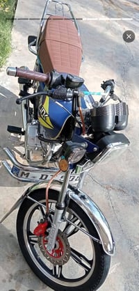 سيفان موديل 23 مكفوله من كلشي اوارق كامله 07723925364