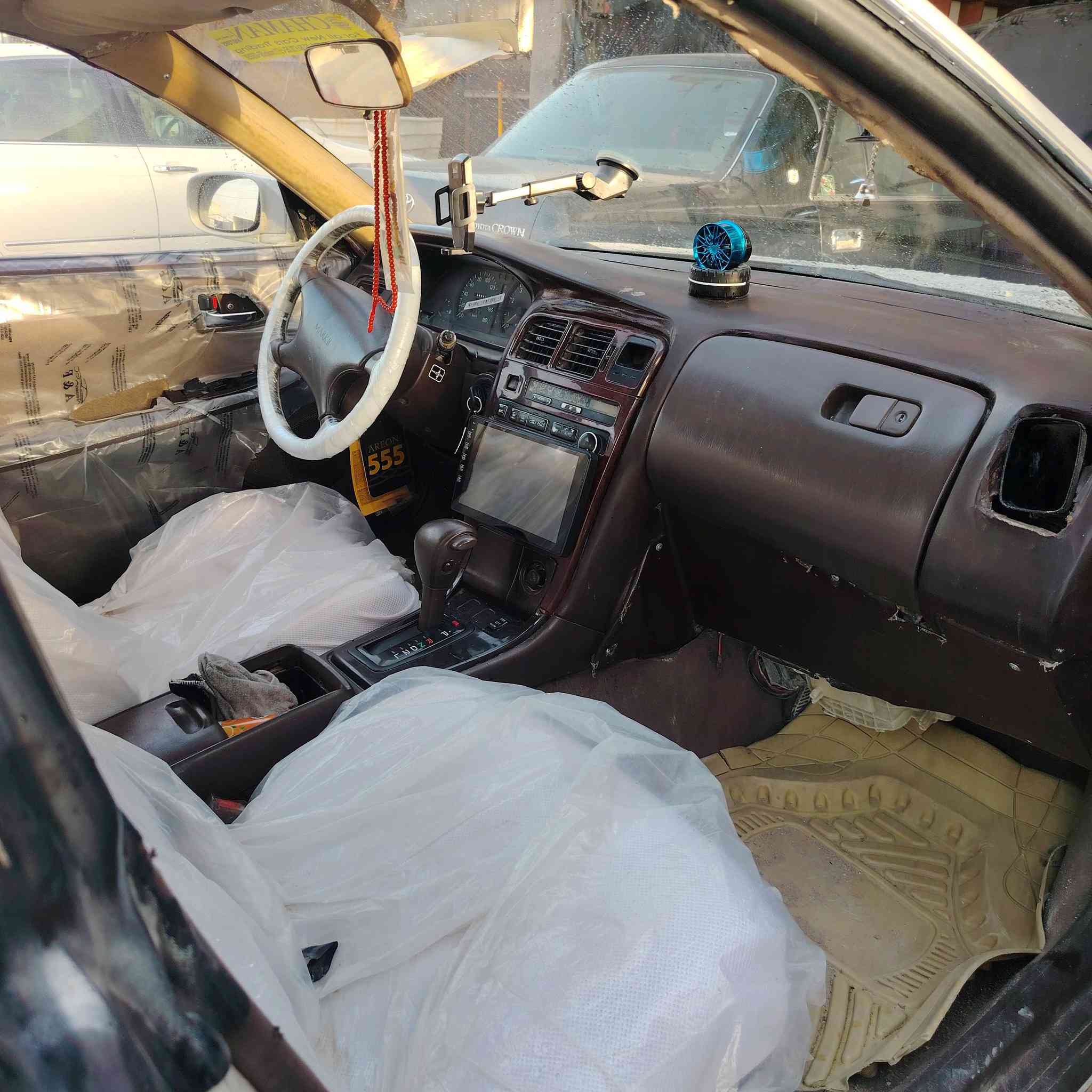 السلام وعليكم   مارك  نفخ  لبيع موديل 93   السياره بيهه كصه جنطه فقط  محرك 2ونص حداده جديده  سنويه 28  البصره قضاء@المدينة رقم ***********  السعر 48 وبيهه مجال
