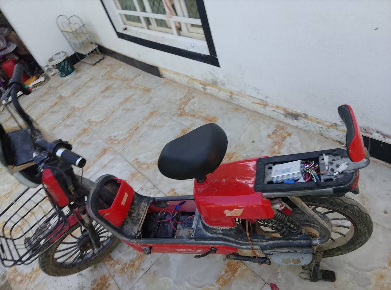 سلام عليكم بايسكلين شحن البيع نقص بس بطاريت الأحمر مديل 25ولاخر 23 المكان ديالى كنعان ستفسار تصل بل رقم ***********
