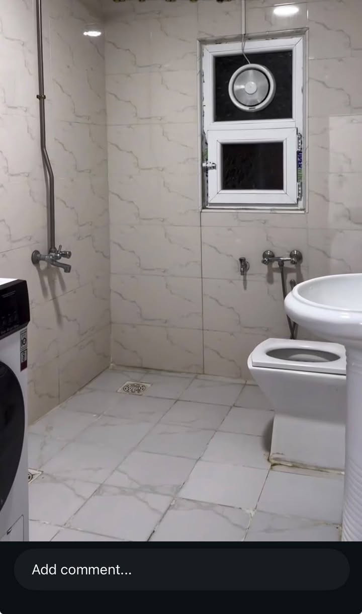السلام عليكم شقه للبيع معمل ادويه قرب الحضانه الشقه غرفتين 4×4 وصاله 6×4 ومطبخ حار وبارد وصحيات وممرات 2
السعر مناسب جدا 
للاستفسار الاتصال على الرقم ***********
زورونا على مكتب المميز للوساطه العقاريه في الشهداء مقابل الجبيريه الثالثه مجاور صيدليه الجوهره جوهره
