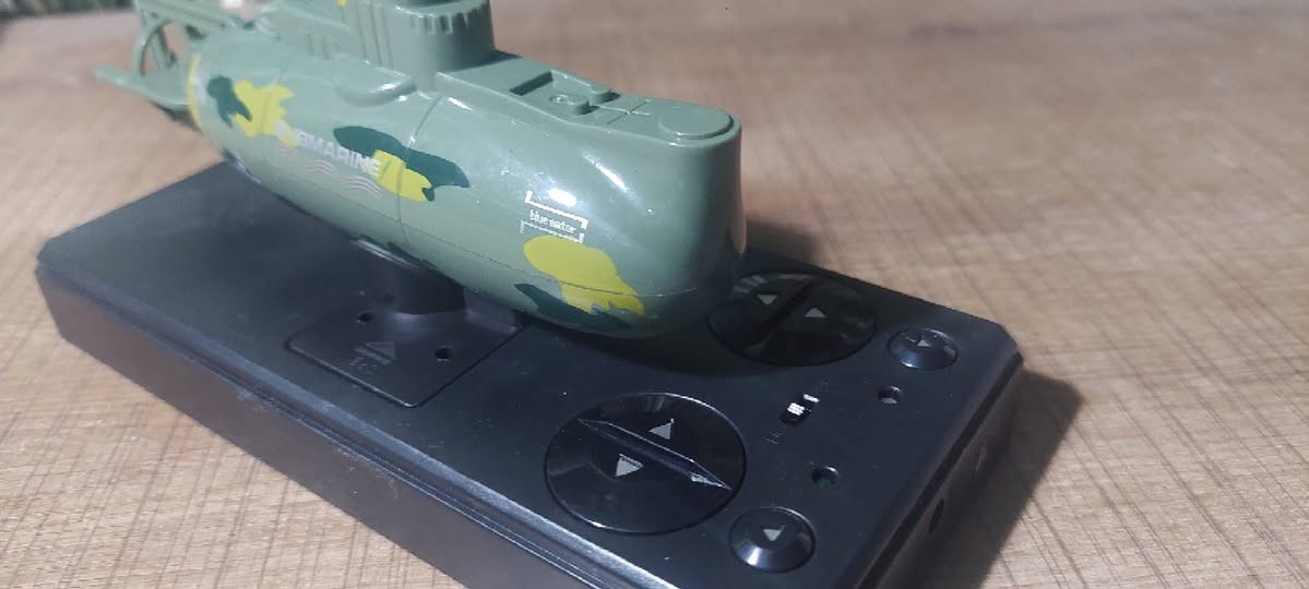 غواصة لاسلكية 
ب١٠ على أول تم


**إذا كنت صاحب هذا الإعلان وتريد حذفه لأي سبب، رجاءا أرسل رسالة إلى الدعم الفني**