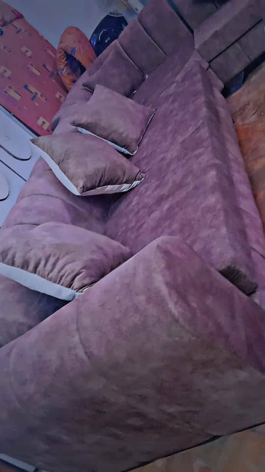 💫طقم كنب جديد لون شوكو لعريس غير مستعمل للبيع بداعي سفر 

💢قواعد زان خشب اربعات قواعد  زان اسفنج سوبر اول مكفول بلاصندوق مغلف بالكامل قماش تقيل نضافة تامة

موجود جرمانا 
💥السعر ٤مليون و نص


**إذا كنت صاحب هذا الإعلان وتريد حذفه لأي سبب، رجاءا أرسل رسالة إلى الدعم الفني**
