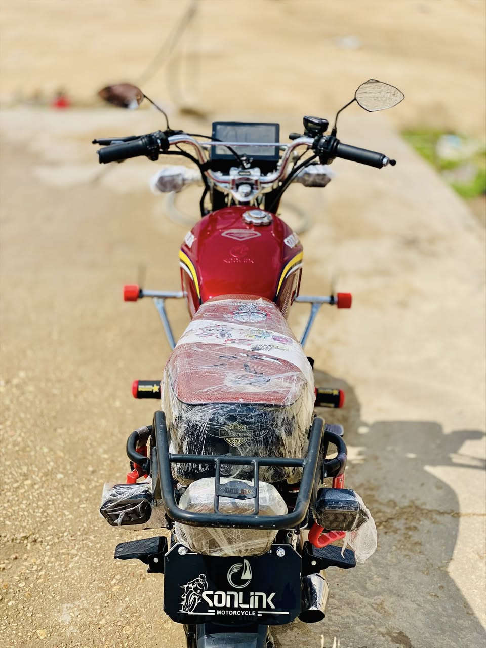 السلام عليكم

ماطور أيراني 2025 المحرك 200 اللون الاسود المرغوب 
باتري جديد والصالنصه رياضي الكهربائيات كلها شغاله الماطور جديد ما ناقصه برغي واحد كامل وجاهز  السعر 850 وبي مجال ***********
