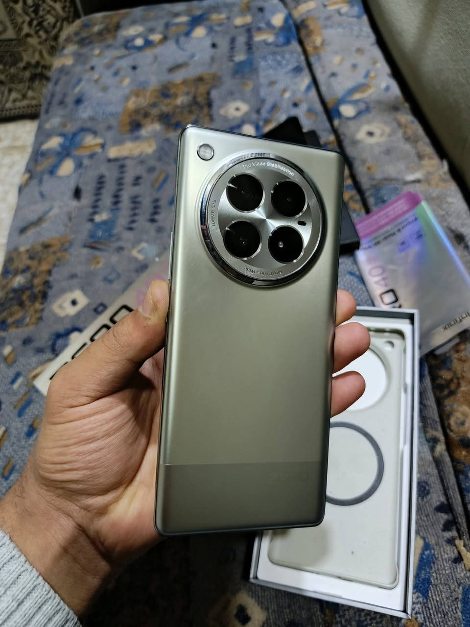 Infinix Zero 40 Pro 5G
🔹 12GB RAM / 256GB
🔹 مستخدم 7 أيام فقط
🔹 نظيف جداً – بدون خدوش
🔹 مع الكرتون وكامل ملحقاته
💰 السعر: 400 ألف (قابل للتفاوض)
📍 الموقع: النجف الاشرف
📞 التواصل: خاص او واتساب ***********
