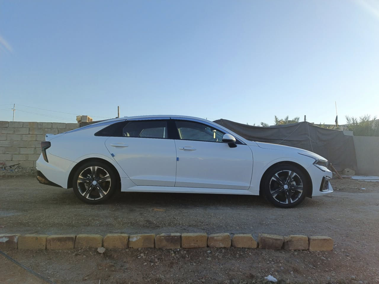 سلام عليكم K5 2024  سياره فول موصفات ما عده بانوراما وارد كوري رقم قادسيه معوقين السعر 220 او بيه مجال 
مكان السياره دوانيه  لاتصال على الرقم ***********
