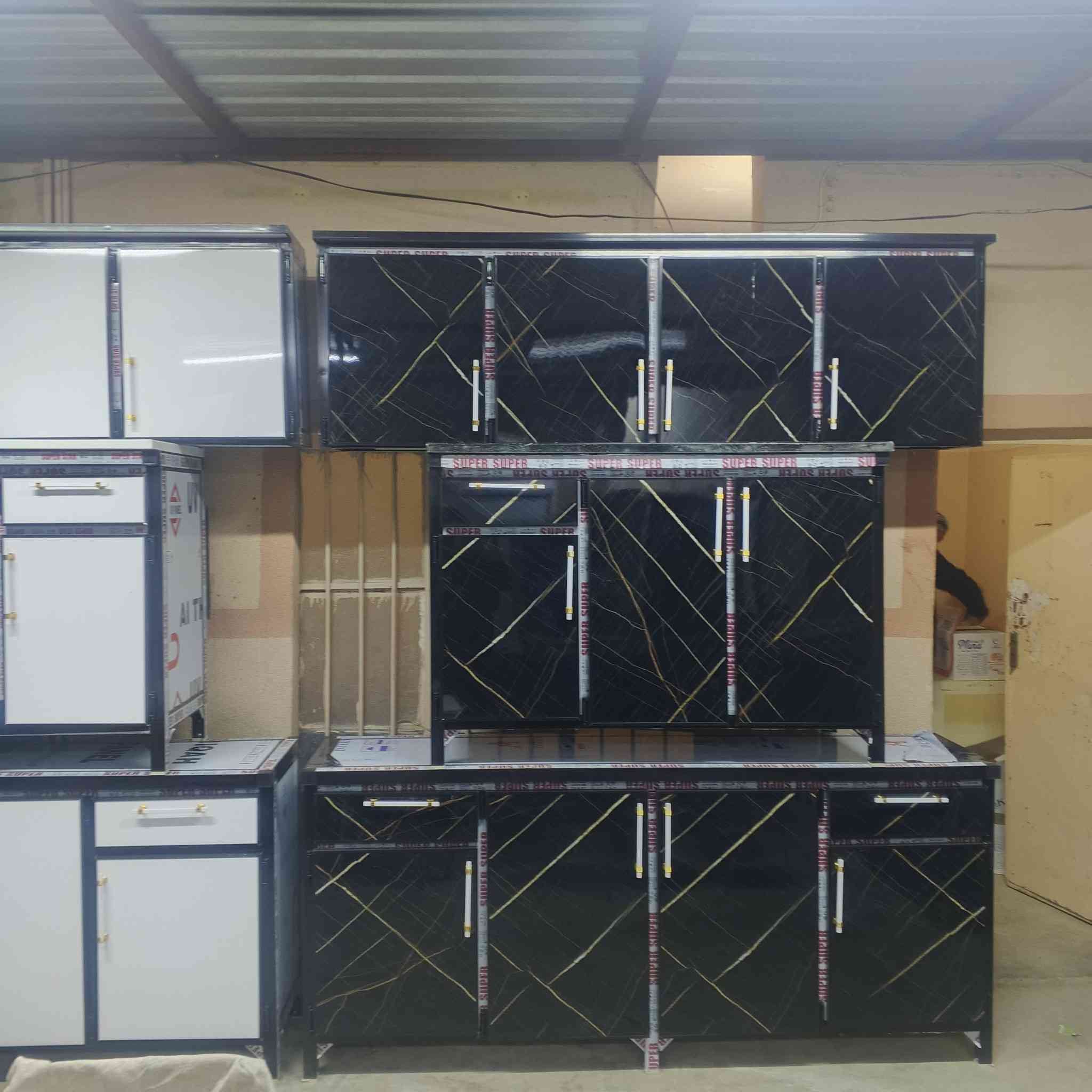 كاونترجديد قياس مترين ارضي وملحق
‏مع سنك قیاس(130ســم)مرمر
عنوان طوز خورماتو سوق جمهورية حسن قوان قرب اشتي مول
‏مراسله خاص او واتساب ***********
