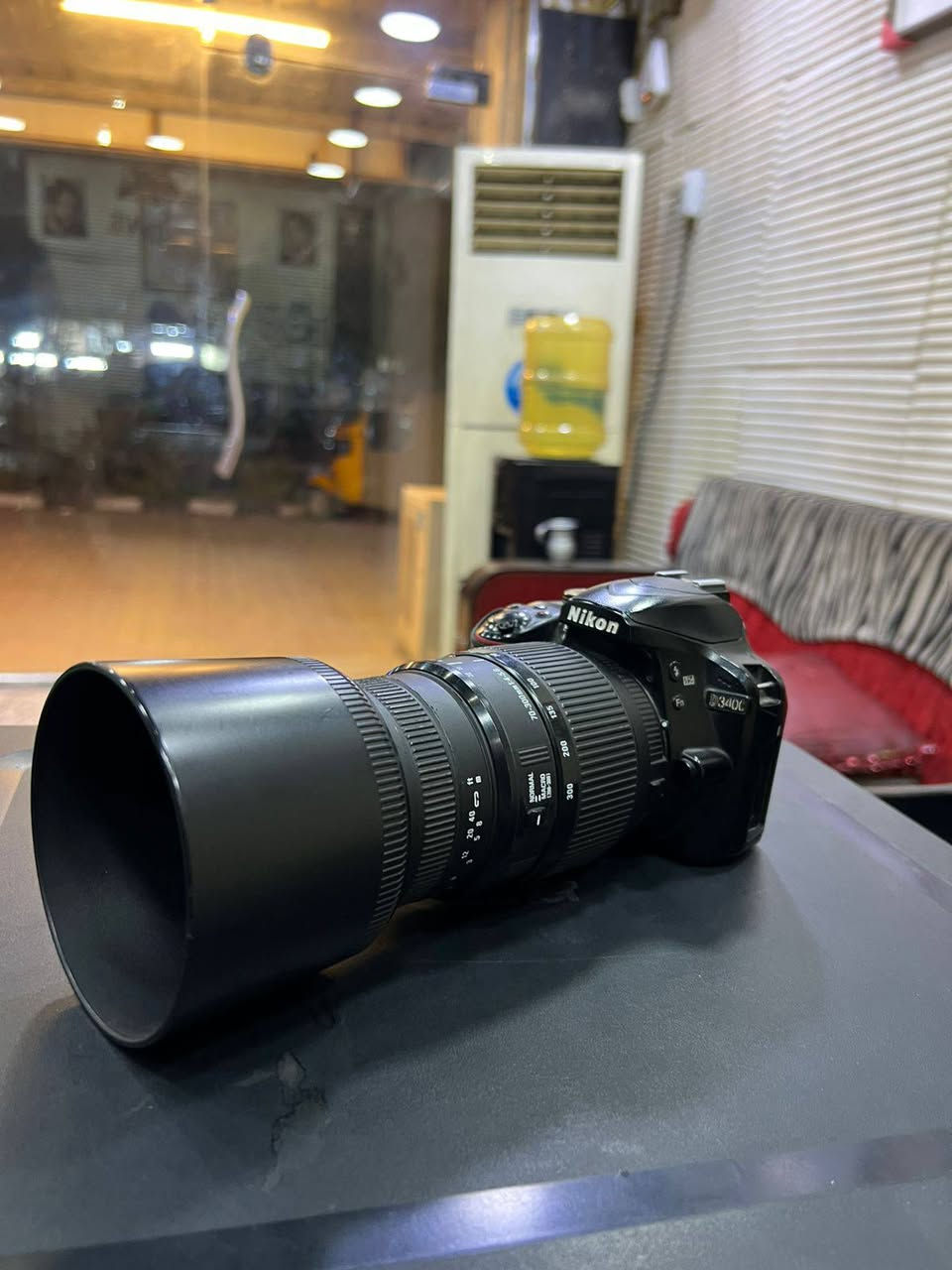 للبيع كامره نيكون D3400وياه شاحنه وبطاريه فقط كامره حلو صورته وزوم رياضي السعر 225 الرقم للتواصل ***********
