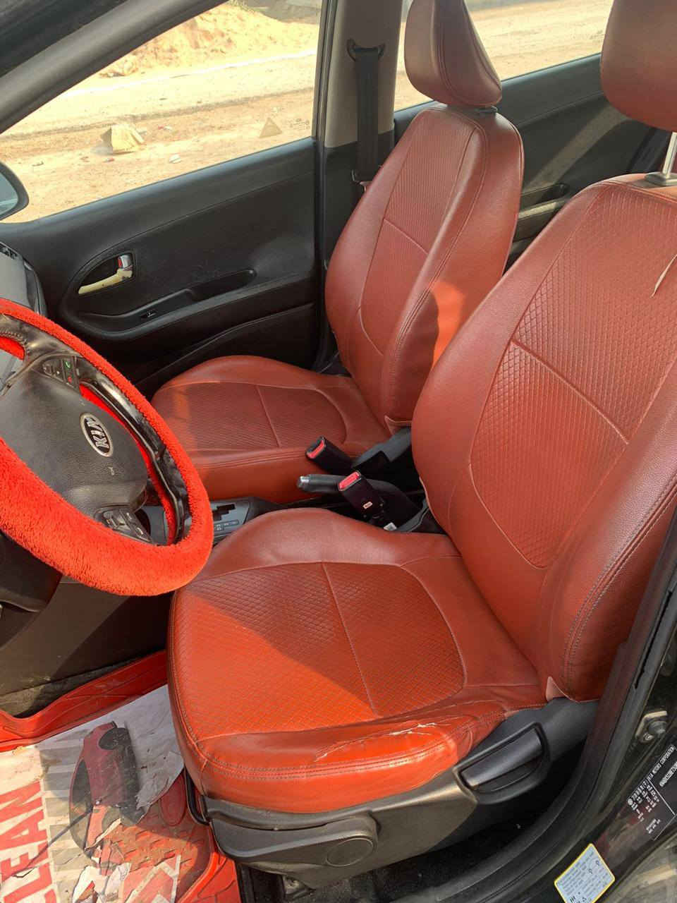 السلام عليكم
للبيع كيا بيكانتو موديل 2014
السيارة سويج فتحة سقف المواصفات المعروفة 
السيارة بيهه جراد خفيف بالقمارة كما موضح بالصور 
السعر المطلوب 83 ورقة وبيهه مجال 
مكان السيارة بغداد اليرموك حي الداخلية 
للاستفسار الاتصال على الرقم ***********
