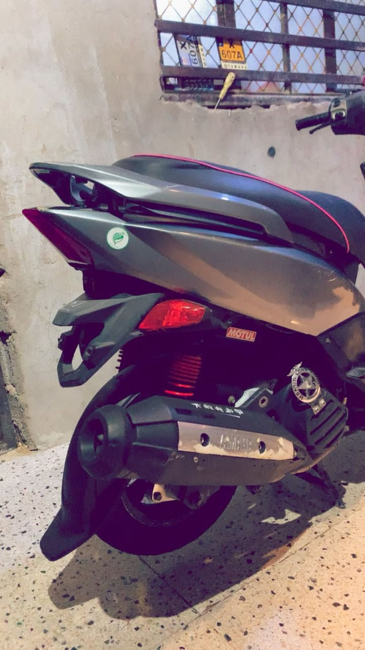 بسم الله الرحمن الرحيم ✨✨
للبيع GTR  مكفوله كفاله عامله دراجه خير من الله مكينه ما مفتوحها ولا مقربين عليهه اسبانه دراجه خير من الله بيهه نواقص بسيطه
للتوضيح (( 2013 ))  الدراجه 
السعر خاص هـ ( *********** )
