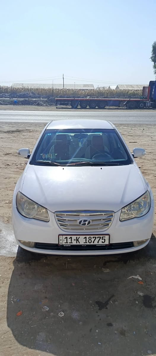 سلام عليكم للبيع انتره موديل 2011 رقم بغداد دولي كير ومحرك مكفول منظومه التبريد جديده تخم تاير جديد حداديه فول  بيها ثلاث قطع على نص نص سياره حلوه مال جناي
سعر 115 وبيها مجال الجيه 
الهاتف ***********
