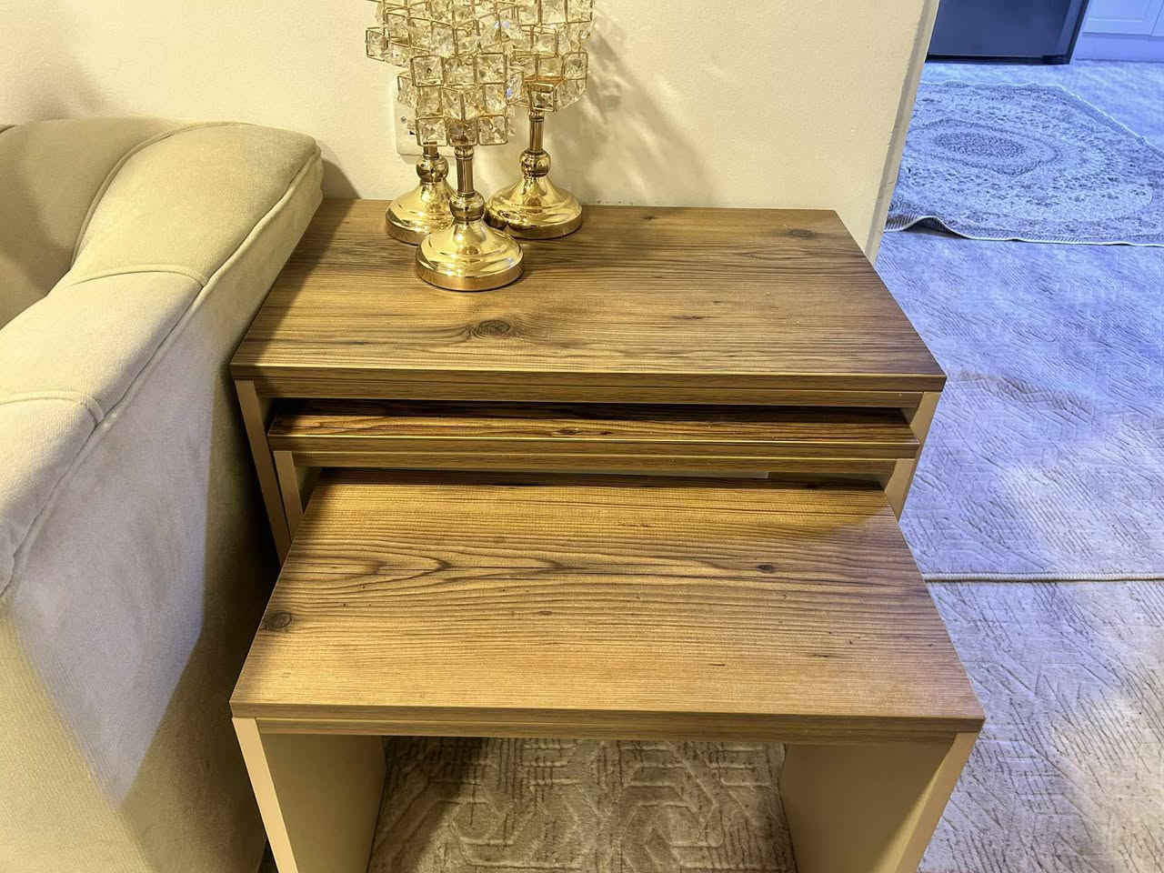 سێتێکی کەشخە و جوان 
سلێمانی 
مێزی تیڤی و مێزی ناوەراست و ٣ تەپڵەک 
بە جیا نایان فرۆشێت 
٢١٥ نیهایەتیەتی


**إذا كنت صاحب هذا الإعلان وتريد حذفه لأي سبب، رجاءا أرسل رسالة إلى الدعم الفني**