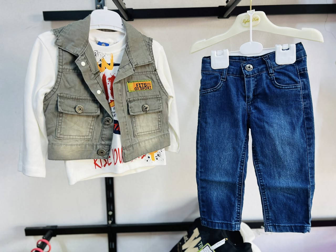 السلام عليكم 
زبائننا الكرام 🌙رمضان مباركة عليكم 🌙
تم وصول بدلات الولادي بااحدث الماركات 
القياس من سنة إلى 12سنة

العنوان 📍ناحية القيارة سوق الملابس فرع المنزلية مجاور بيت الأمل وتحطيم الأسعار.

يوجد خدمة توصيل داخل وخارج ناحية القيارة 🛵


**إذا كنت صاحب هذا الإعلان وتريد حذفه لأي سبب، رجاءا أرسل رسالة إلى الدعم الفني**