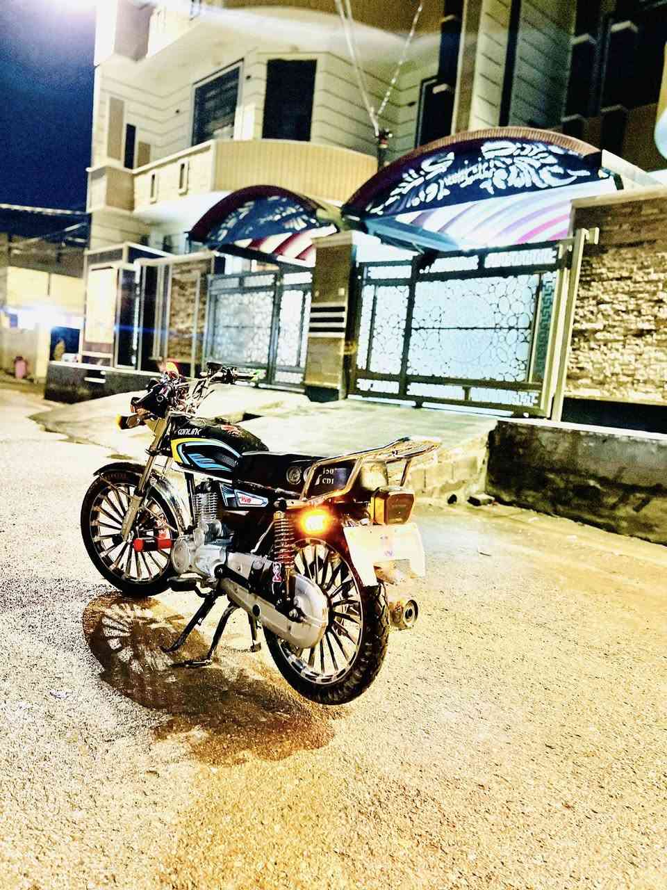 يا الله. سلام عليكم دراجه اراني سيفان سونك موديل2024شكل ال2025البيع دراجه. شلعه وًمعدل. مشاءالله  كل نقص ما بيه دراجه مكفول من الستيرن البكلايت  السعر680بيه مجال هذه رقمي ‭0772 940 8091‬
