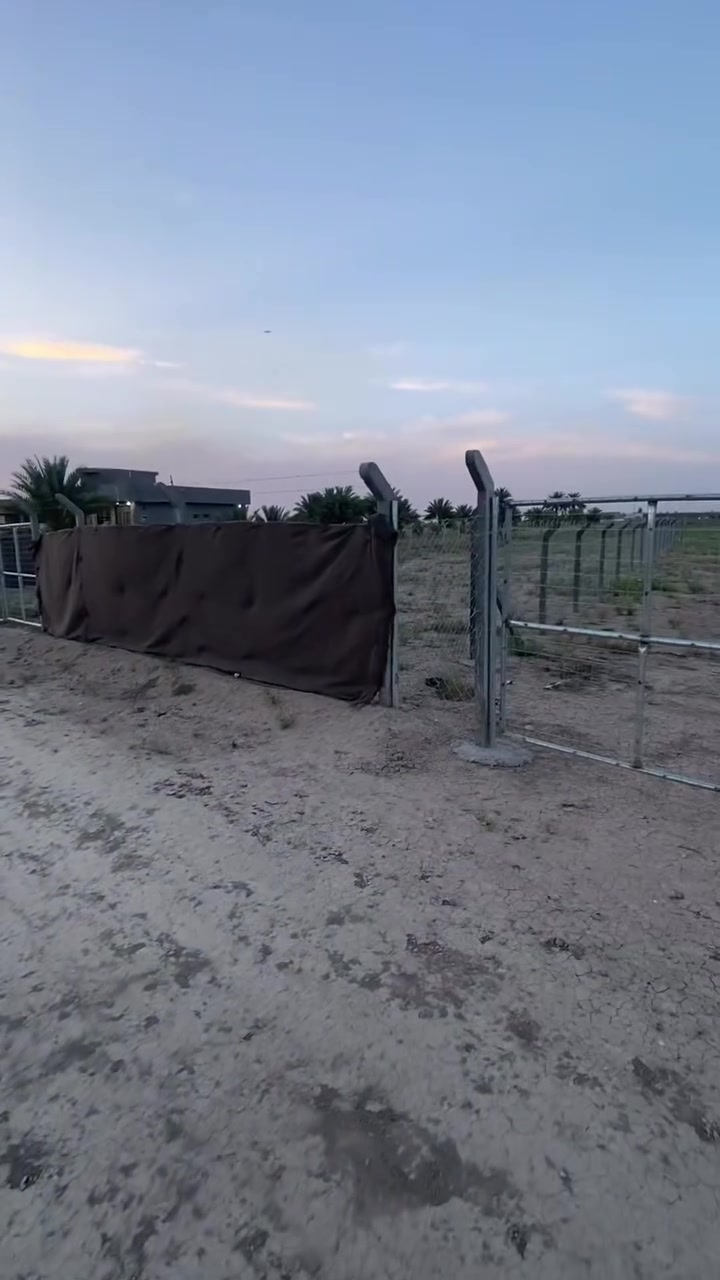 السلام عليكم ١٠٠٠ متر لبيع الواجها ٢٢ متر مسيج بل كامل طابو صرف زراعي تحويل مباشر بسم المشتري الموقع بشارع ابو عرايس تبعد عن شارع بزل حجي علي ٢٠٠٠ متر ***********
