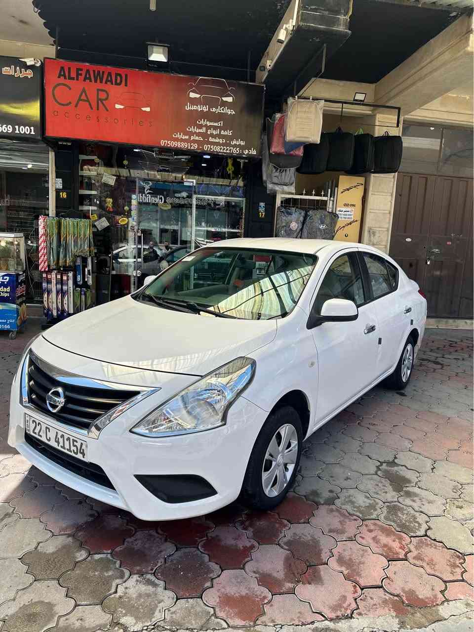 نيسان صني
هندي
2016
ماشيه 76 الف
بيها باب تبديل بلادي
وبيها 3 مكانت بارد
***********
*********** 
مكان السياره اربيل عينكاوه أربيل, العراق
