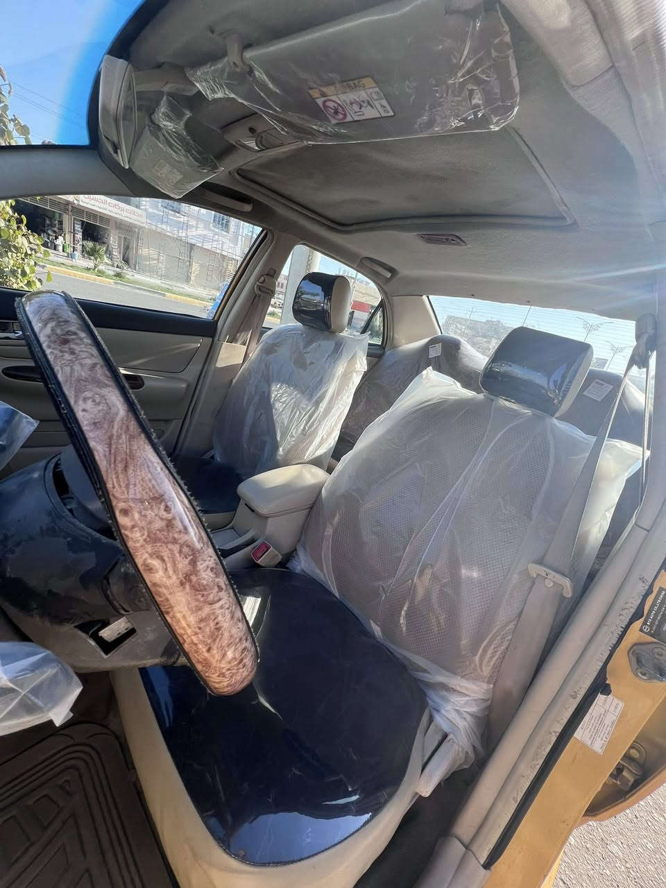 السلام عليكم بيوايدي اف 3 موديل 2011 السياره نضيفه وخير من الله يعني متعوب عليه ادامه كامله تخذه جاهزه رقم بابل نكليزي  سنويه تنتهي 30  تخم تاير جديد باتري جديد نوزلات بلاكات عبوت فيتبم  كله جديد مكاني كربلاء  السيدين مال محطت سماء كربلاء ***********
