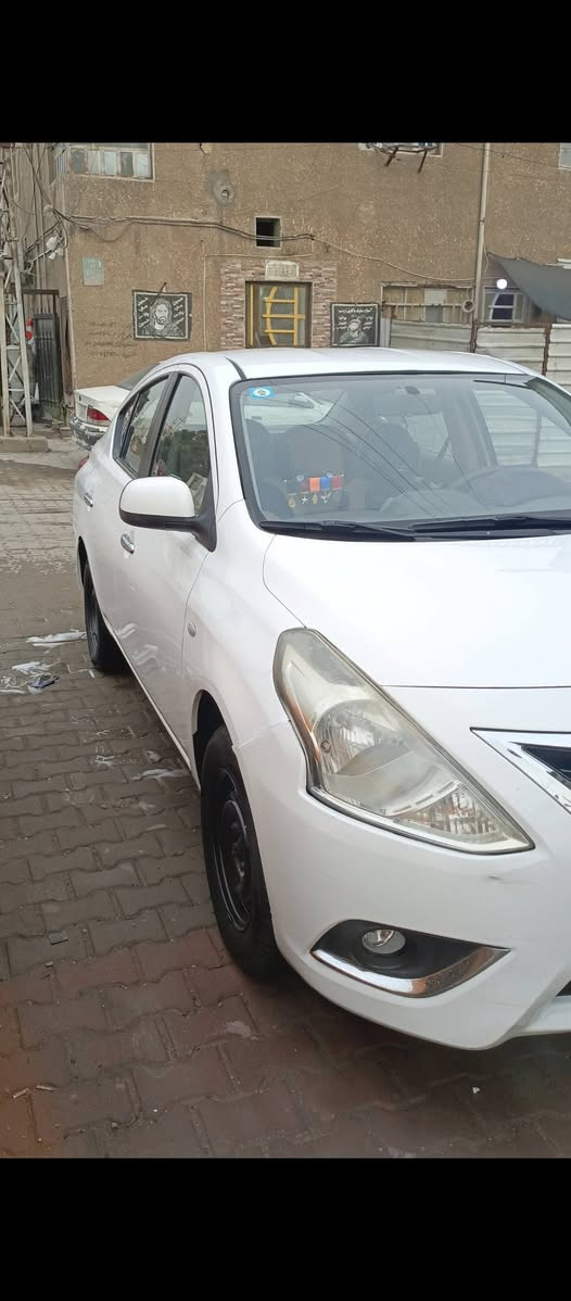 السلام عليكم سني هندي بليته زركه موديل 2020 سياره جديده بمعنى الكلمه ماشيه 170 سياره حلوه لا ضربه ولا تبديل ولا قطره صبغ بيهه بارد قليل باب السايق وبيهه طختين صغار سونارات ثنين بيهه مكينه كير برغي ممفتوح بيهه تخم تاير جديد سنويه وهزه وارقام جدد بسمي السياره ماعليها ربع تحويل ثاني يوم بلكات نوزلات مجاول قاعده وفيت بم كوله جديد تحكم ستيرن حساسات خلفيه كهربائياتها مابيهه كلوب طافي سياره معروضه ب105 بيهه مجال للشراي
*********** مكاني بغداد الجديده
