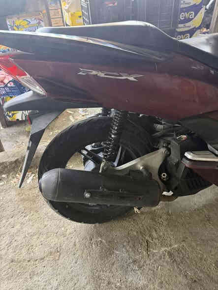 دراجه pcx جيل ثاني ياباني ستعمال شخصي ودراجه متروكه مكفوله من كلشي السعر 1500 وبيه مجال بصيط حك الجيه الستفسار *********** واتساب
