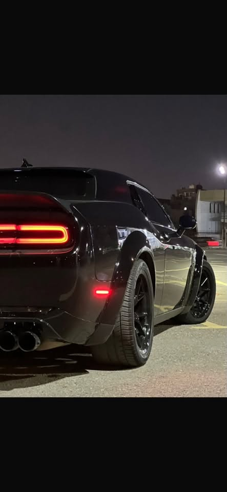 🔥 للبيع — Dodge Challenger 6.4 392 Shaker

للبيع دوج تشالنجر 6.4 392 Shaker، سيارة عضلات أمريكية حقيقية ومواصفات عالية، مناسبة للّي يعرف قيمة الـ Challenger ويبحث عن سيارة مميزة وقوية.

🚘 المواصفات:
• المحرك: HEMI V8
• السعة: 6.4 لتر / 392
• القوة: 485 حصان تقريباً
• العزم: 644 نيوتن متر تقريباً
• دفع خلفي RWD
• قير أوتوماتيك 
• فئة Shaker
• [لون اسود  ]
• [موديل 2022]
• [ماشية 40،000 كيلو ]
• [وارد امريكي ]
• [جاملغ وبنيد ]
• [اظافات لد لون احمر كزوز كورسا وتيزر 
• ⁠
السيارة نظيفة ومعتنى بيها وقوتها وأدائها معروفين، وصوت الـ V8 وحده قصة 🔥

📍 الموقع: [بغداد]
💰 السعر: [$25،500]
📞 للجادين فقط: [***********]

المعاينة خير دليل، والبيع عن قناعة.
