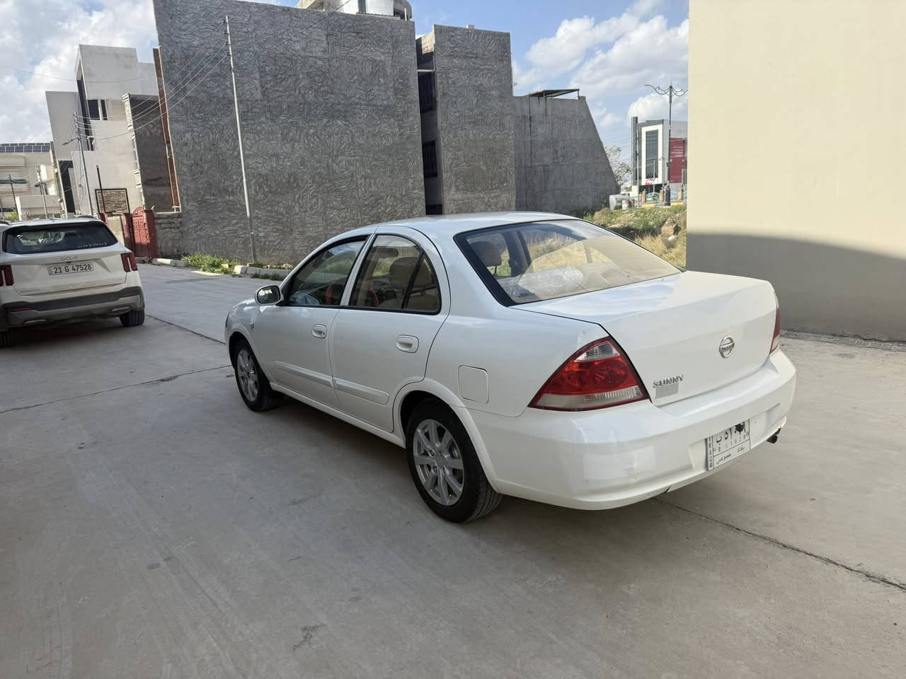 بسم الله
سني موديل ٢٠٠٩ خليجي بدون ضرر  صبغ بنيد وبداية جامرلغ جماليه محرك كير تبريد خير من الله ميكانيك جديد سعر ٨٣ مكان السياره بعقوبه ***********
