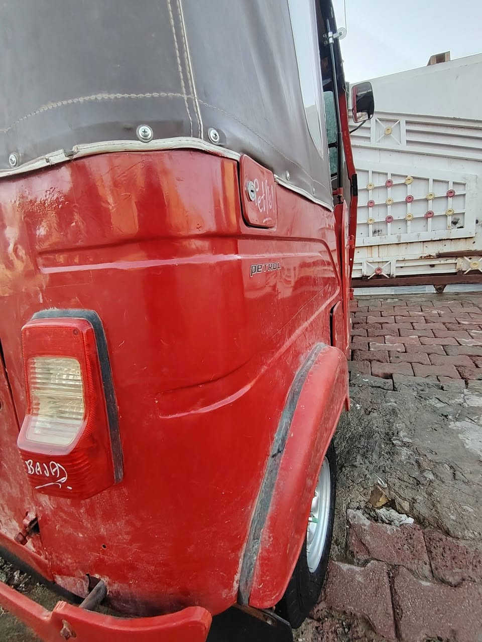 سلام عليكم تكتك للبيع 2021 شهر 11 سعر 7500 ***********
