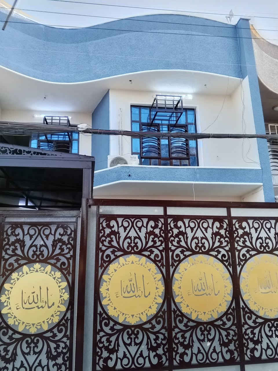 السلام عليكم صباغ داخلي وخارجي وتنضيف أنواع الشبابيك الاتصال ***********
