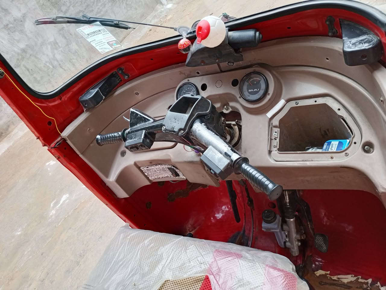 السلام عليكم تكتك للبيع كربلاء الحر السعر اربعه موديل 18 اوراق حسين. ***********    شراي يتصل على الرقم.  كل شيء شغال
