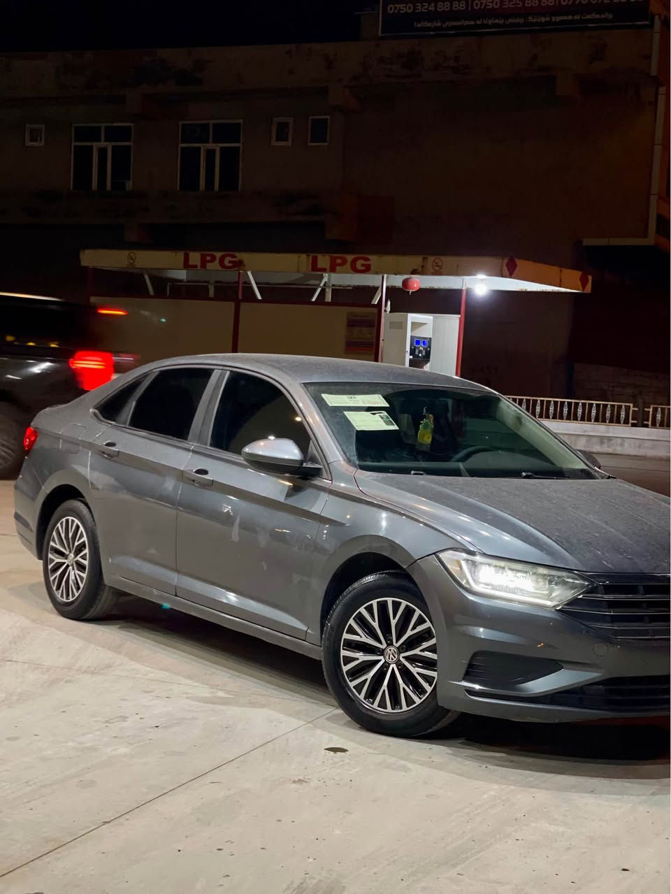 فولکسواگن جیتا ٢٠١٩
گێر و مەکینەی بە شەرتە
تەنها گێر حادی 
رادێتەری بیلادە بە شەرتی حەماوەیە
تەحدید سورعه
برێک بەسمە 
یەک پارچەی بۆیاخە ئەویش بۆنیت بێ ژۆرێ 
ئیرباگ سوکان  سیستەمە
نرخی ١٠٩ مەجالەکی زۆر کەم
ژمارە مۆبایل ***********
تکایە موشتەری تێل بکە سەرمان مەیێشێنە
جوابی نامە نادرێتەوە أربيل, العراق
