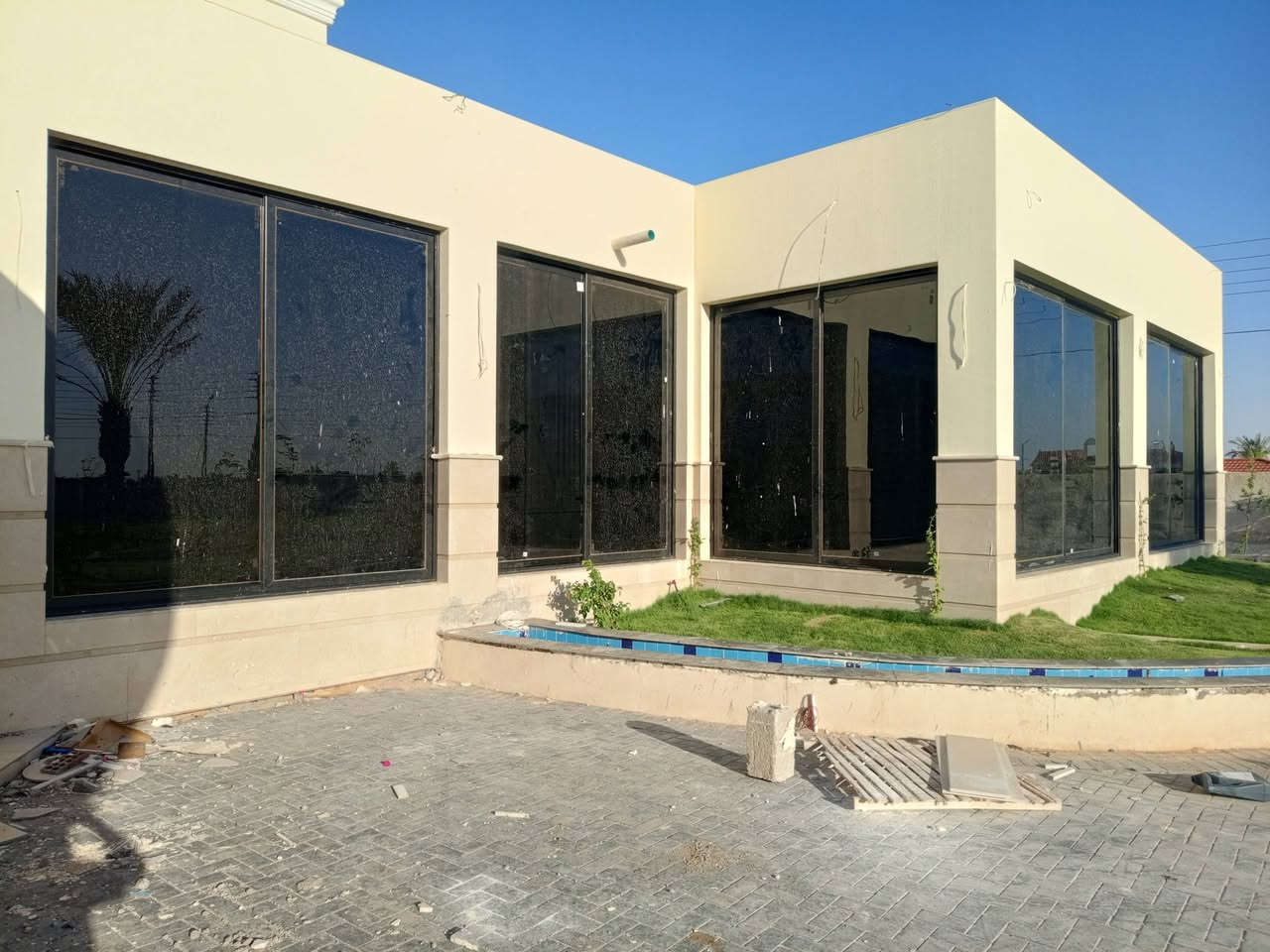 على بركه الله تم تنفيذ عمل في كربلاء المقدسة 

من مقطع تركي سراي

3خطوط 
سكه ري 
يده سبنيول 
مانع ذباب
جام دبل مسكرت كل طبقه 6م 

زيد التميمي 
***********
