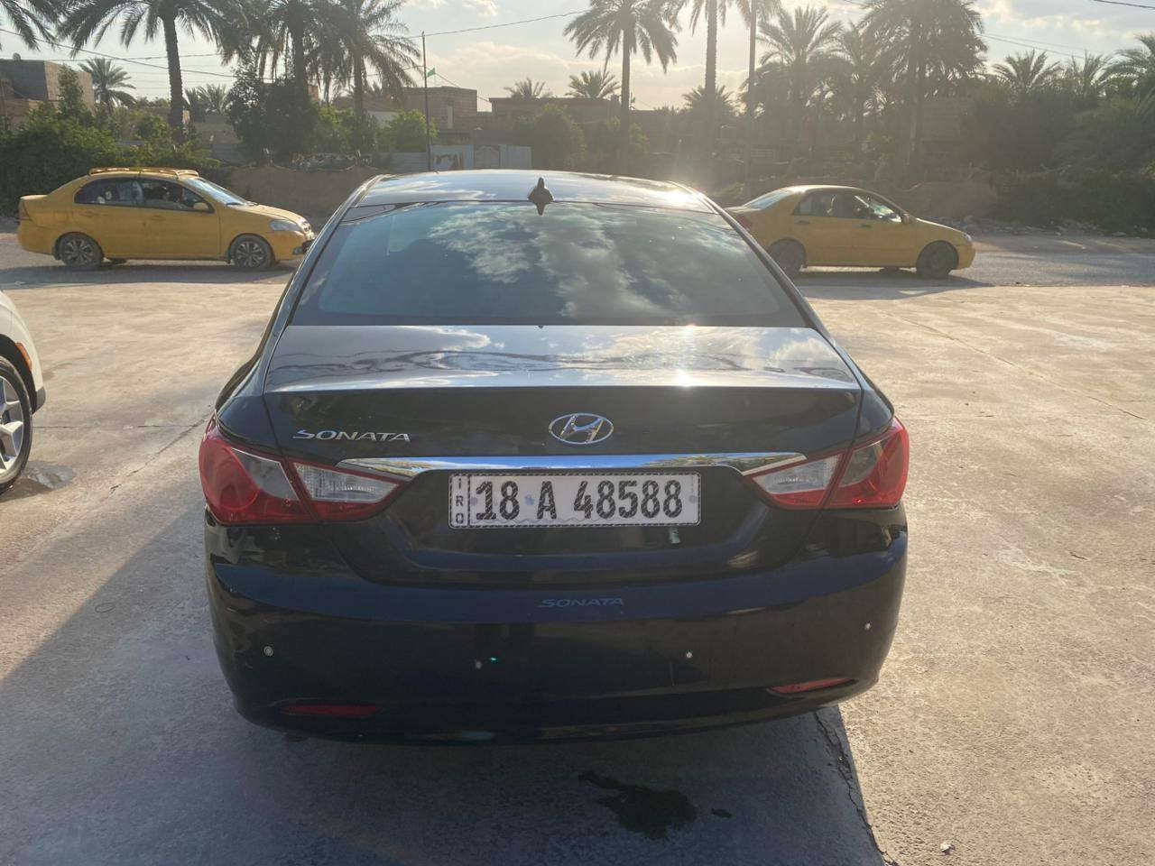 السلام عليكم
سوناتا 2013 امريكي 
السياره بدون صبغ وبدون اي تعديل 
السنويه ل 2030 ، السياره تتحول ثاني يوم 
السعر 115 مكانها بابل 
 ‏‪***********‬‏
