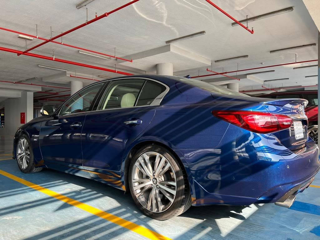 Infiniti Q50 Luxury 2019
فل كامل – محرك V6 سعة 3000cc توين تيربو
قير أوتوماتيك 7 سرعات + سبورت + عادي

المواصفات:
5 أنظمة قيادة (Eco, Standard, Sport, Sport+, Personal)
رادار أمامي (مانع تصادم)
حساس مطر (مساحات أوتو)
فتحة سقف
كشنات جلد
كاميرا خلفية + دوران
دبل شاشة خرائط + نظام الرحلات
شاشة تحكم بالصوتيات
بصمة + دخول ذكي + تشغيل بصمة
تبريد ممتاز للبرادة
إضاءة ترحيبية على الأرض + مقابض الأبواب
مرايا كهربائية مع إشارات أمامي وخلفي
كشنات أمامية كهربائية بالكامل
جامات أوتو بالكامل
مرايا كهربائية + مرايا ذاتية التعتيم (وضع ليلي تلقائي)
ليتات أمامية LED نهاري + ليزر عالي ناصي
كشافات ضباب ليزر
ليتات خلفية + بك لايت LED أبيض
صور الحادث موجودة بلمنشور وصار حادث ابلعراق لسيارة بنفس المكان 
السعر 144 وبيهة مجال 
***********
