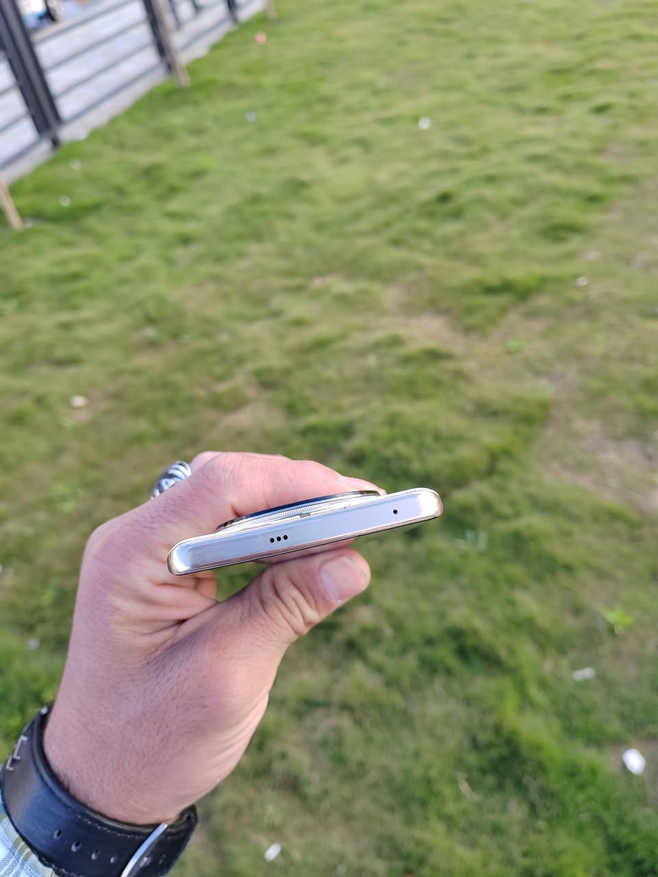 السلام عليكم ورحمة الله وبركاته
تمت إعادة النشر بسبب الوعود الكاذبة
مستعجل على بيعته محتاج فلوسه دين
ريلمي 12 برو + 5g
ذاكرة 512 رام 12 +12 
بطارية 5000 شحن 67 واط 
كامرة 120 x زوم 
شاشة 120hs
معالج Snapdragon®7s Gen 2 Mobile platform
جهاز نضيف حيل ماواصل مصلح
بوبجي 90 فريم حقيقي بدون اي لاك
السعر بلاش/270 الف فقط
مكاني موصل أيسر 
شاري اتصل ***********
ملاحظة رجاءا مو شراي ماعندك كلمه لتخابر
لان تعبت من الوعود الكاذبة
جهاز كله بلادي مامفتوح
جهاز يده بدون غراض
