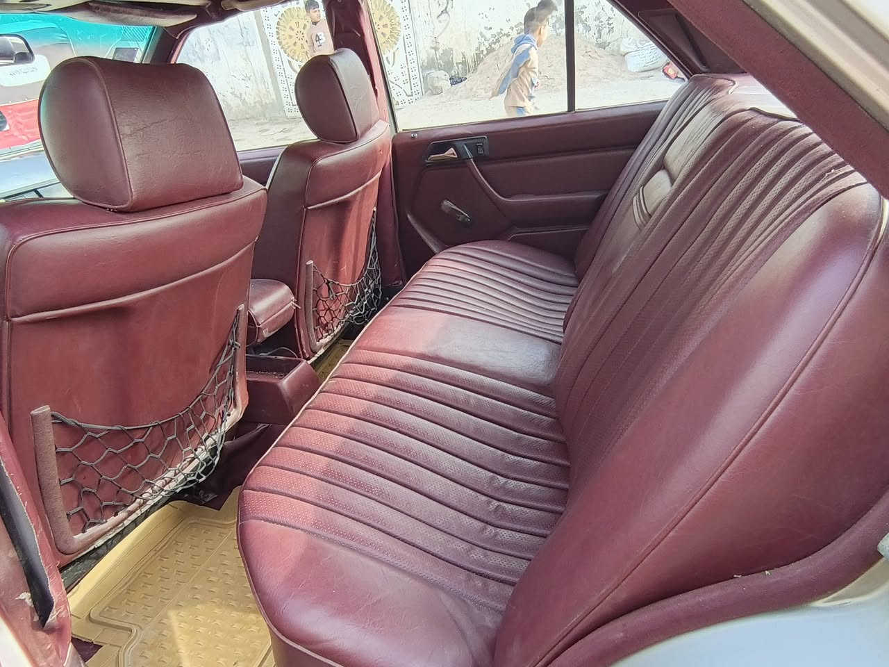 عادت النشر بسبب الوعود الكاذبه
مارسدس دب مديل 85 سياره خير من الله مكينه ثنين ونص خير من الله العنون ناصريه رفاعي الخاص مفتوح ورقم ‏‪***********‬‏
