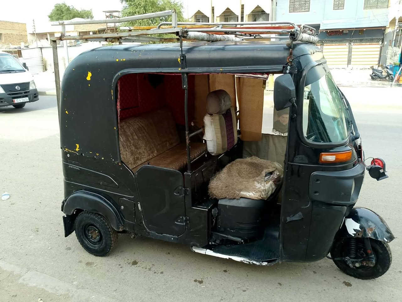 تكتك للبيع الاستفسار ع هذا الرقم ***********
