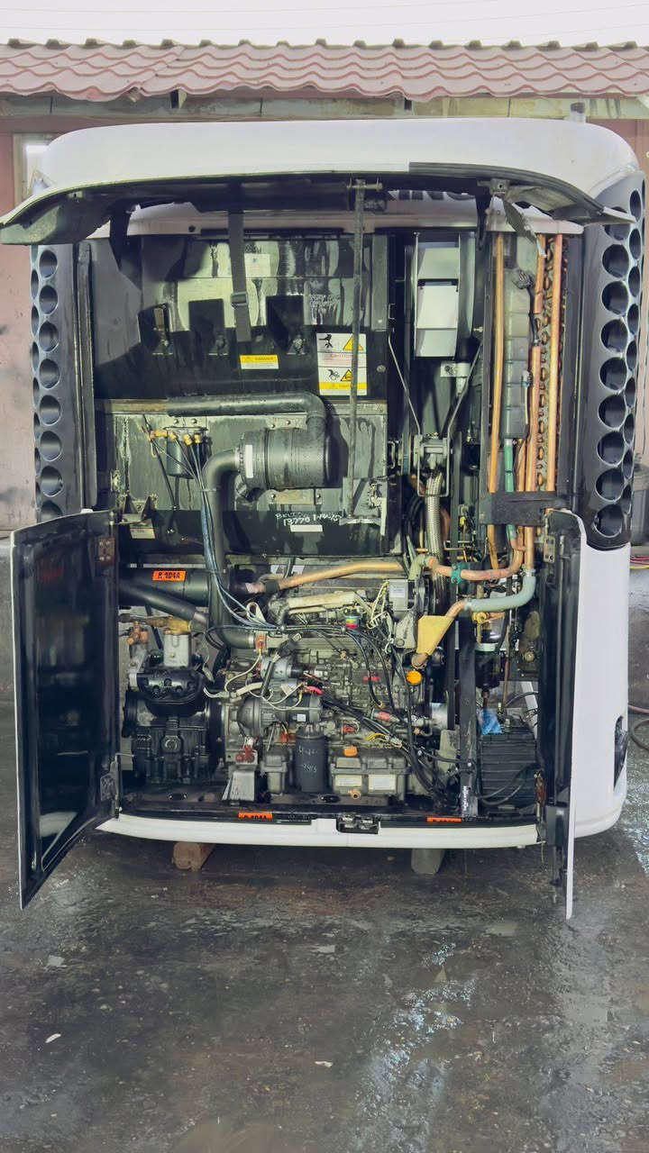 السلام عليكم للبيع جهاز نظافه فول ماموت 210 أمريكي 
***********
