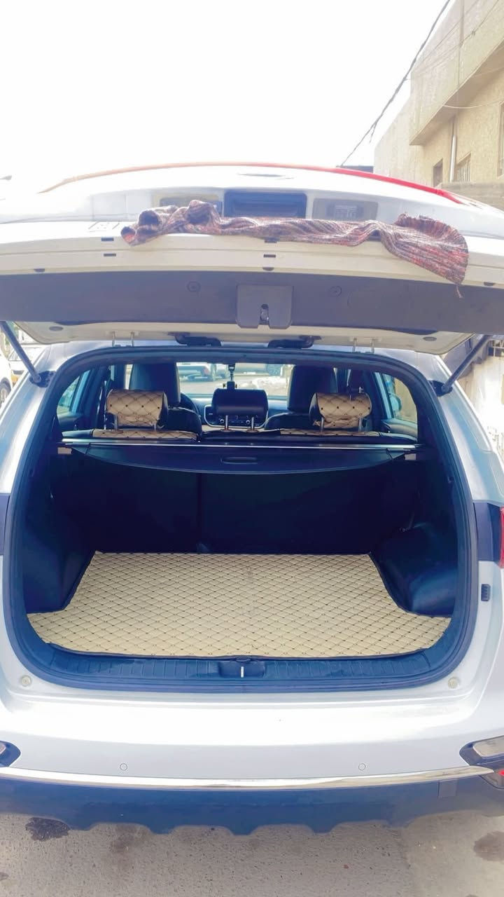 اللهم صلي على محمد وال محمد ♥️
بسم الله الرحمن الرحيم 🇮🇶
للبيع سياره♦️♦️
النوع/كيا سبورتج خليجي 
سنه الصنع/2020
اللون /ابيض
المسافه المقطوعه/55كيلو متر وقابل للزياده🌀
الرقم /بغداد 
بصمات ثنين 
المواصفات :
حساسات اماميه وجانبيه وخلفيه↔️↕️
3 انظمه قياده 
بصمه 
اشاير بالمري 
كشنات اماميه نفخ 
السياره بيهه فقط طخه بالجنطه والباب الخلفي بسيطه كلش عدى ذني مكفوله كفاله عامه 
السياره سنويه جديده والرقم جديد السياره جديده مال جناي تجي تشغل وتطلع متصرف عليهه ولا ربع غير متواجد على الفيس للاستفسار 🔔🔔***********🔔🔔
